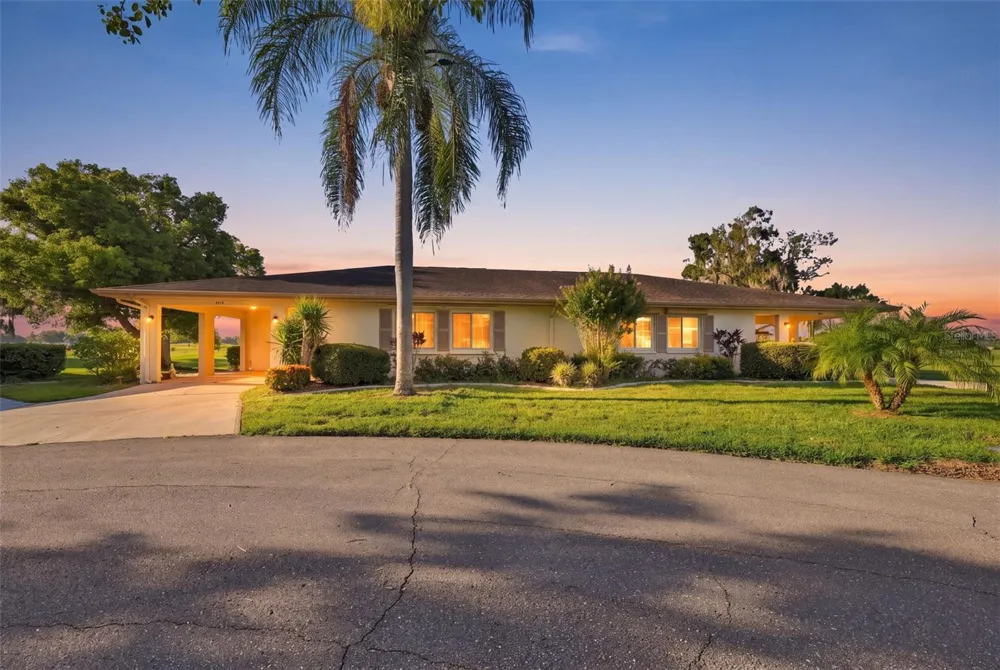 2118 HARLESTON PLACE #212 Sun City Center, FL 33573