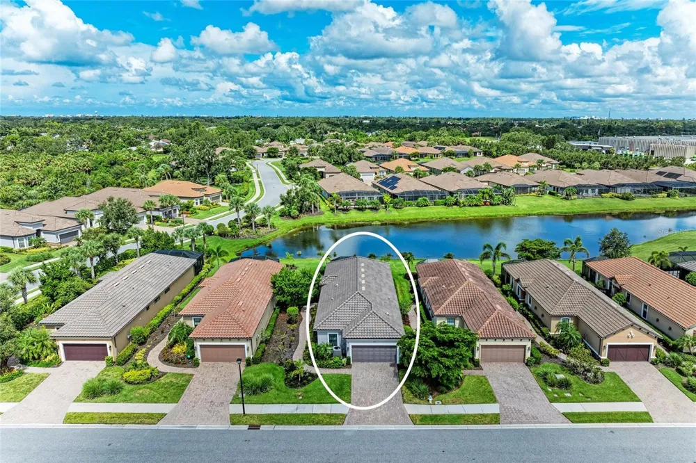 8737 BELLUSSI DRIVE Sarasota, FL 34238