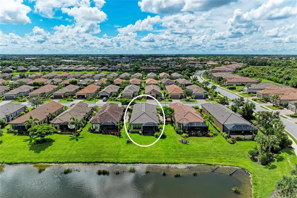 8737 BELLUSSI DRIVE Sarasota, FL 34238