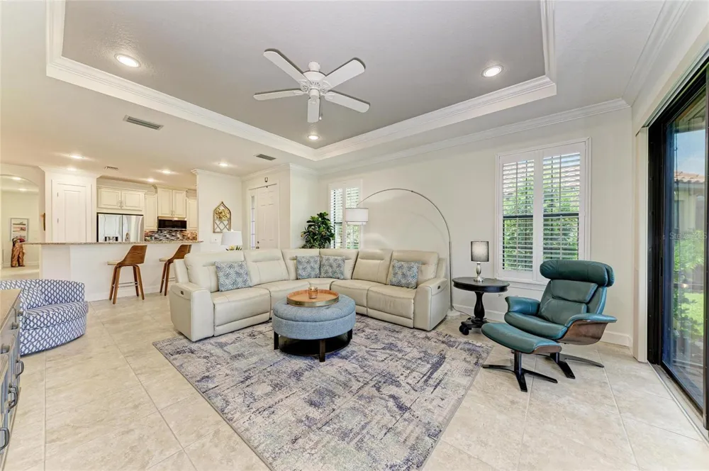 8737 BELLUSSI DRIVE Sarasota, FL 34238