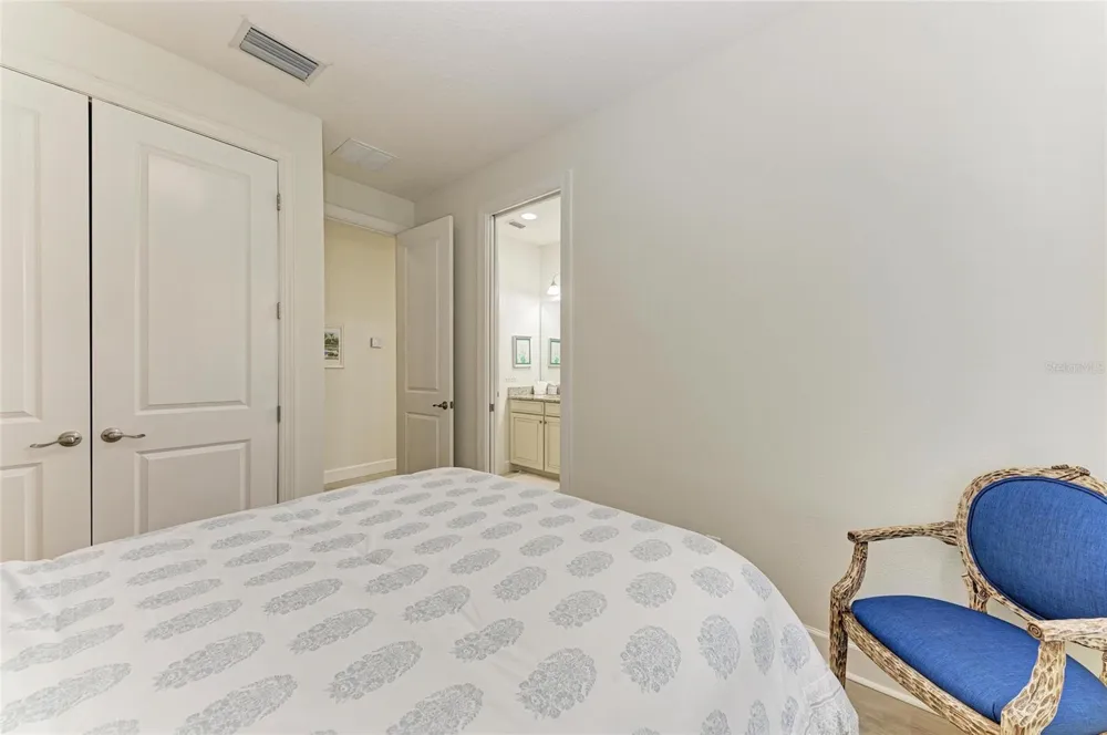 8737 BELLUSSI DRIVE Sarasota, FL 34238