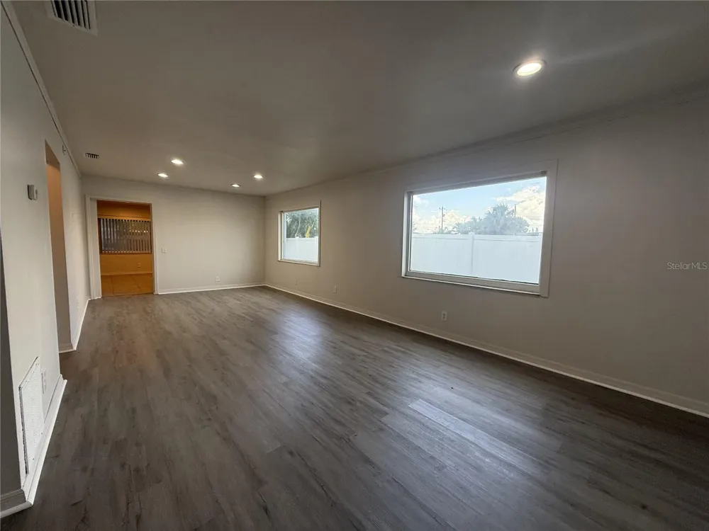 5171 98TH AVENUE Pinellas Park, FL 33782