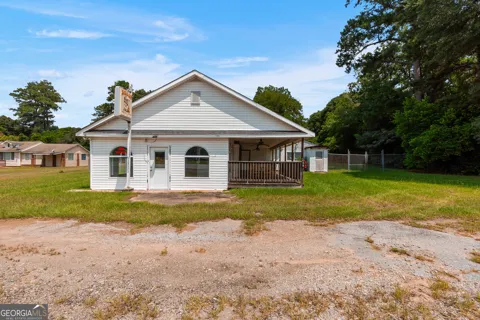 2805 Peach PKWY