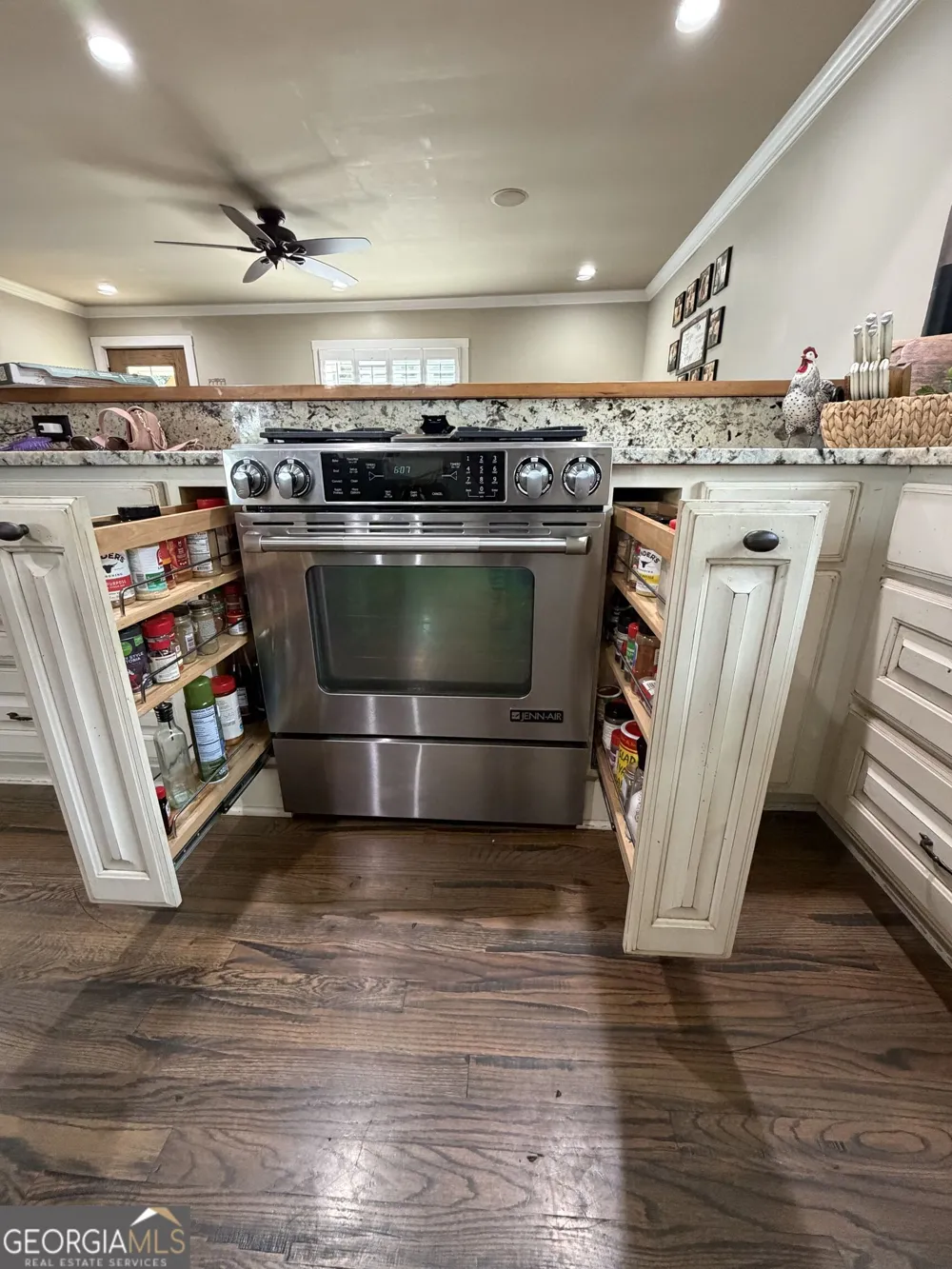 120 Victory DR Calhoun, GA 30701