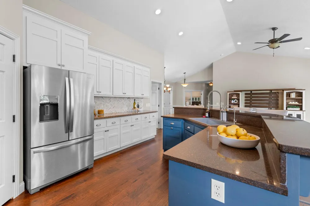 1749 Charleston Lane Waconia, MN 55387