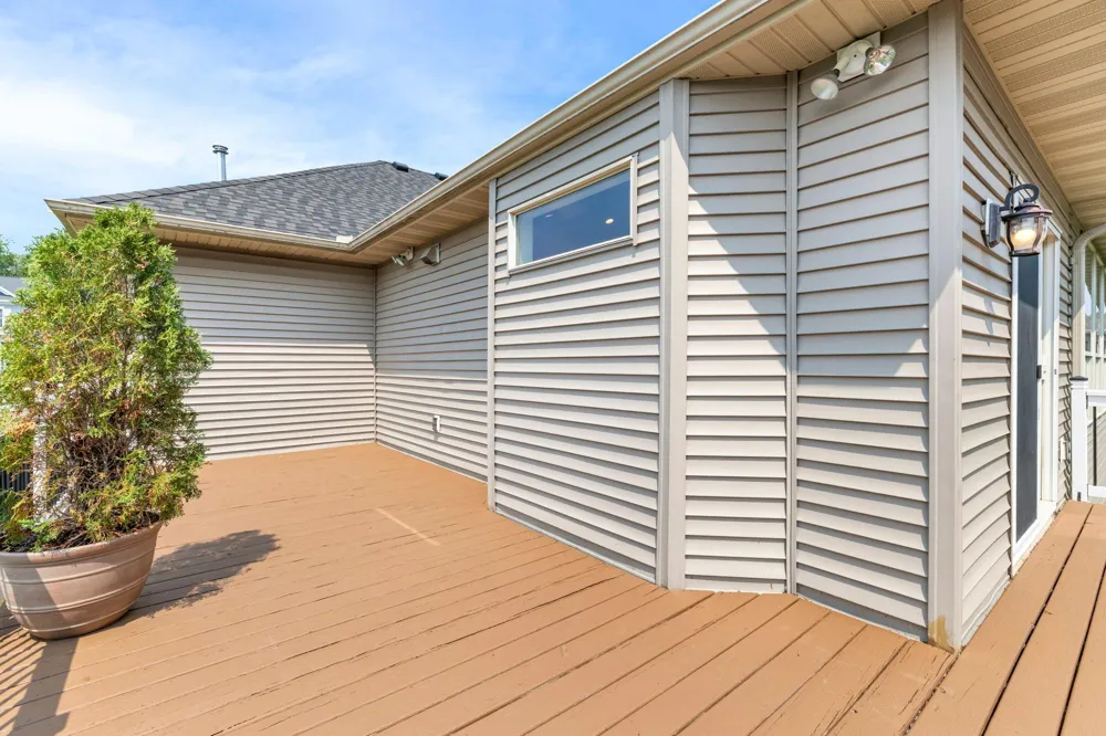 1749 Charleston Lane Waconia, MN 55387
