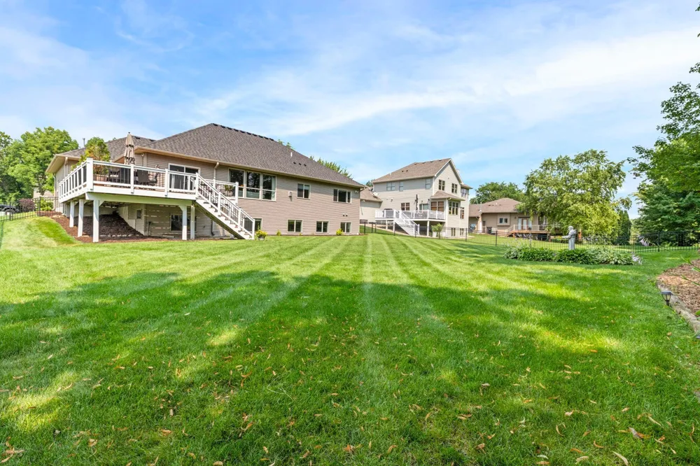 1749 Charleston Lane Waconia, MN 55387
