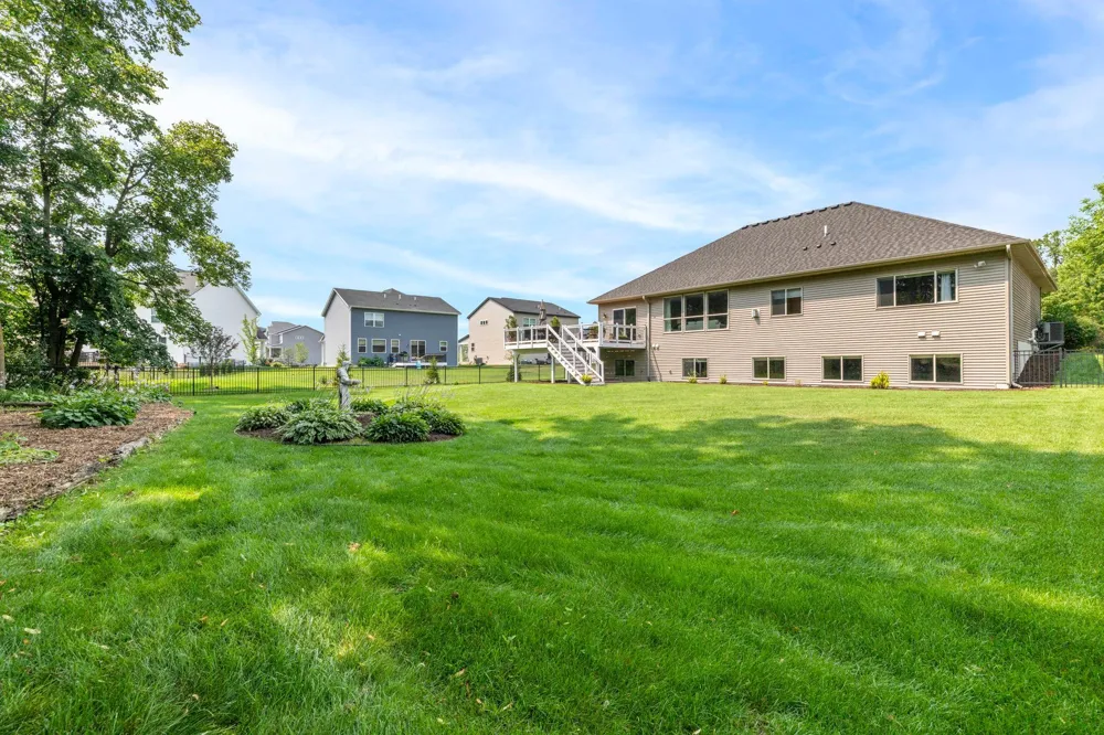 1749 Charleston Lane Waconia, MN 55387