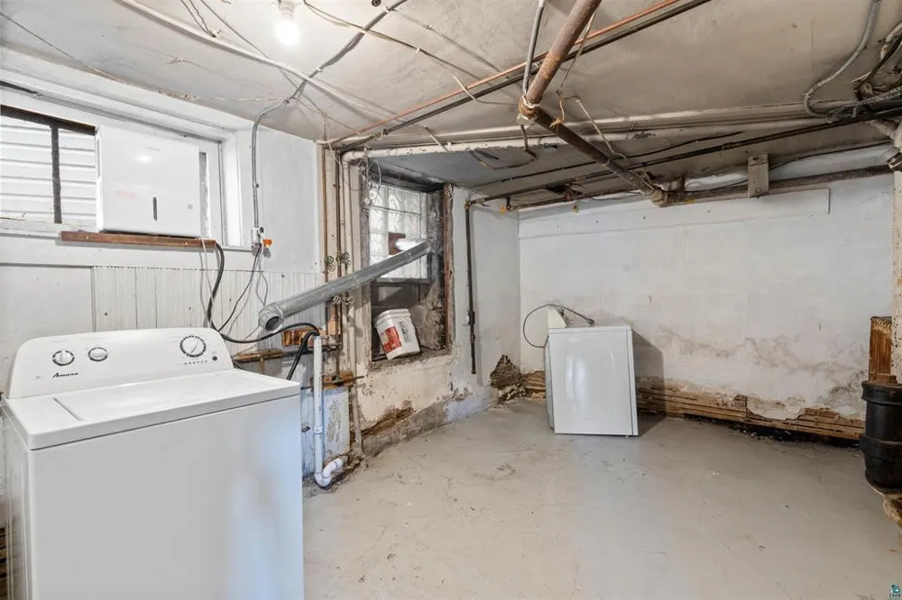 1931 E Superior Street Duluth, MN 55812