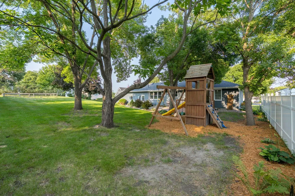 914 5th Street Saint Peter, MN 56082