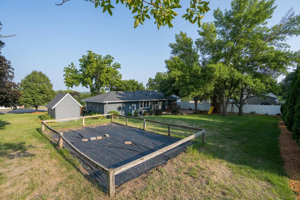 914 5th Street Saint Peter, MN 56082