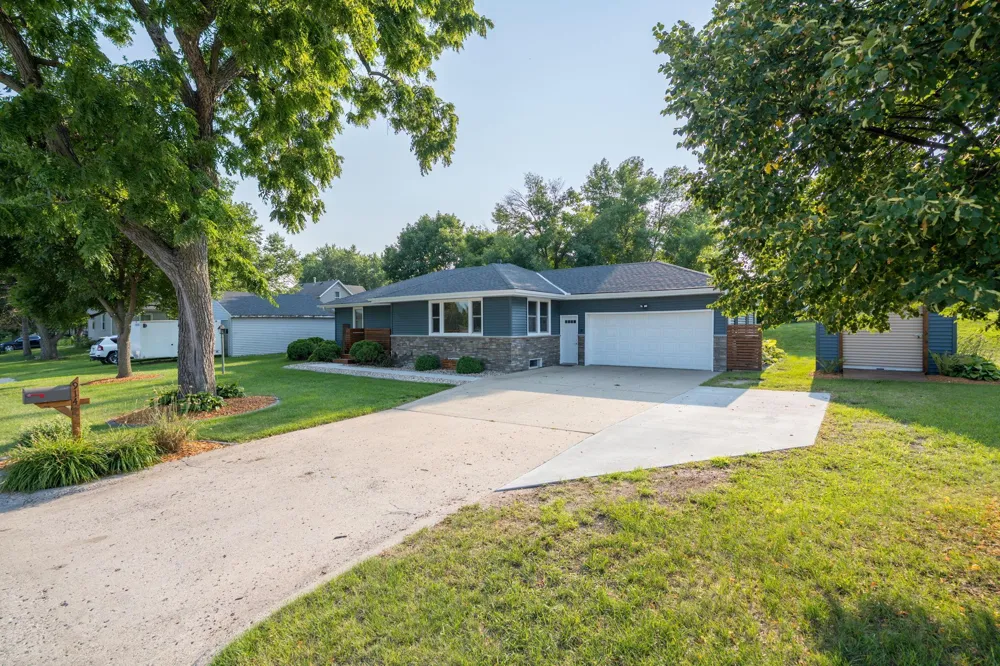 914 5th Street Saint Peter, MN 56082