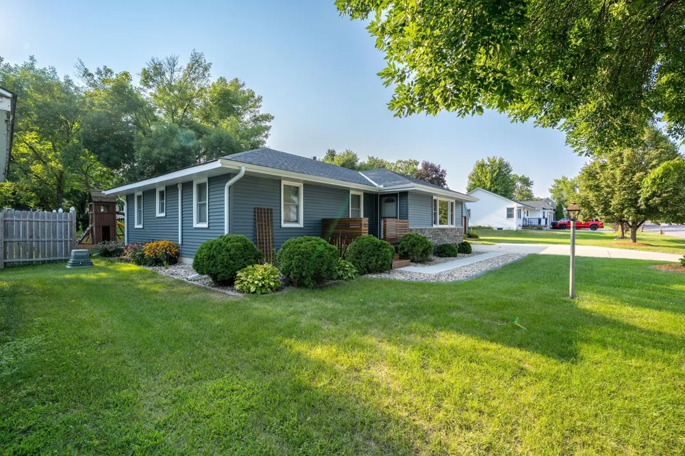 914 5th Street Saint Peter, MN 56082