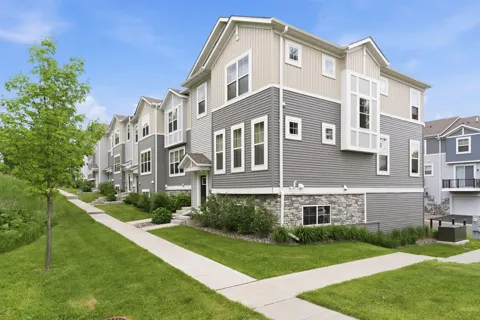 2864 Lexington Place