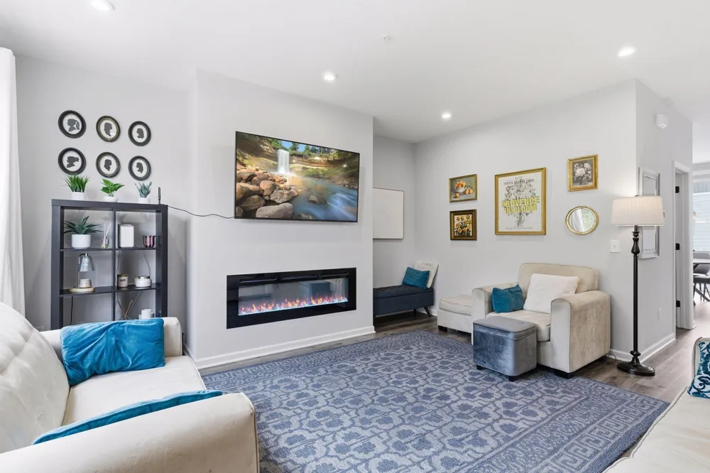 2864 Lexington Place Roseville, MN 55113