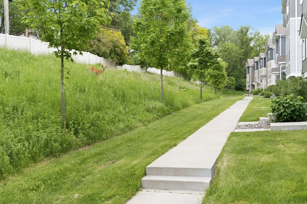 2864 Lexington Place Roseville, MN 55113