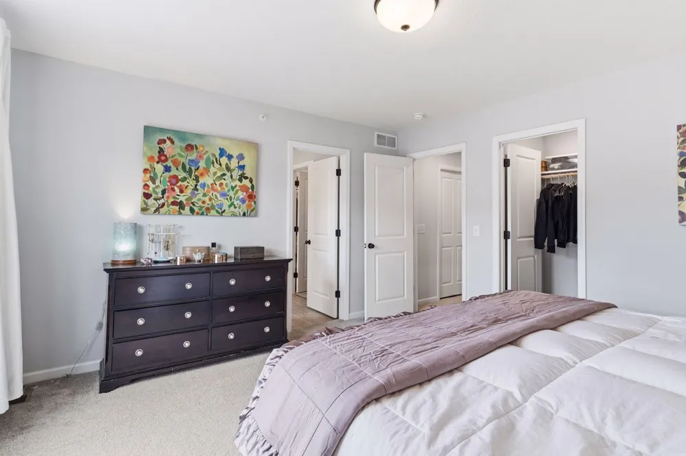 2864 Lexington Place Roseville, MN 55113