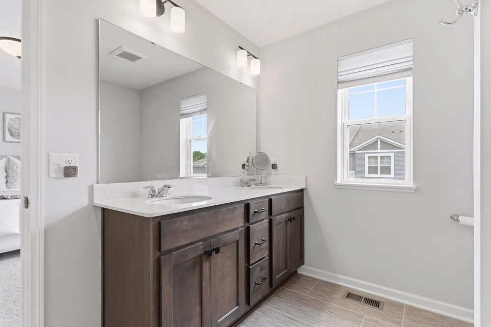 2864 Lexington Place Roseville, MN 55113