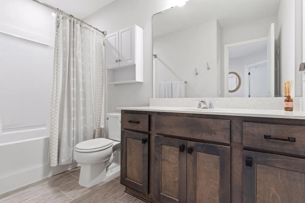 2864 Lexington Place Roseville, MN 55113