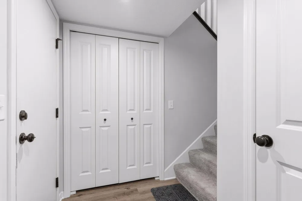 2864 Lexington Place Roseville, MN 55113