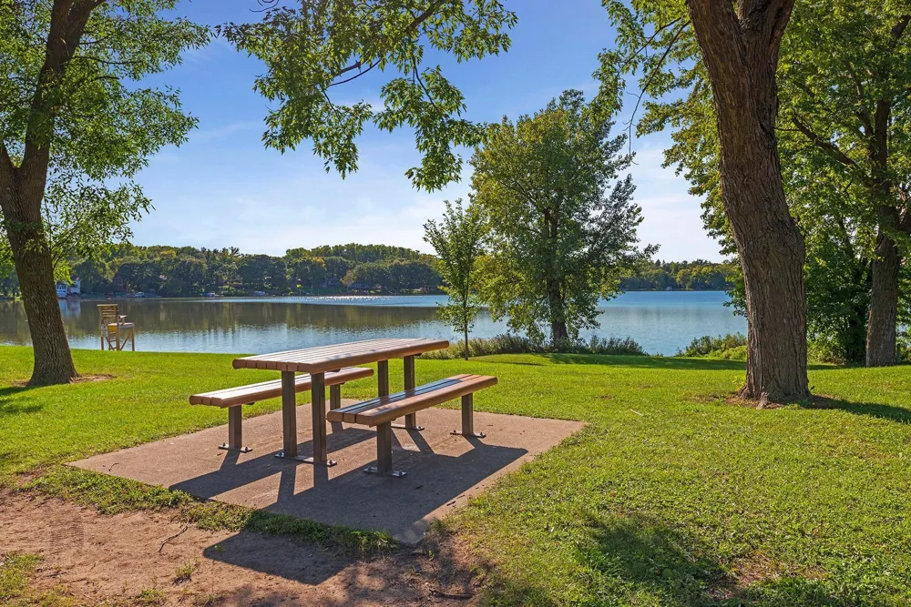 2864 Lexington Place Roseville, MN 55113