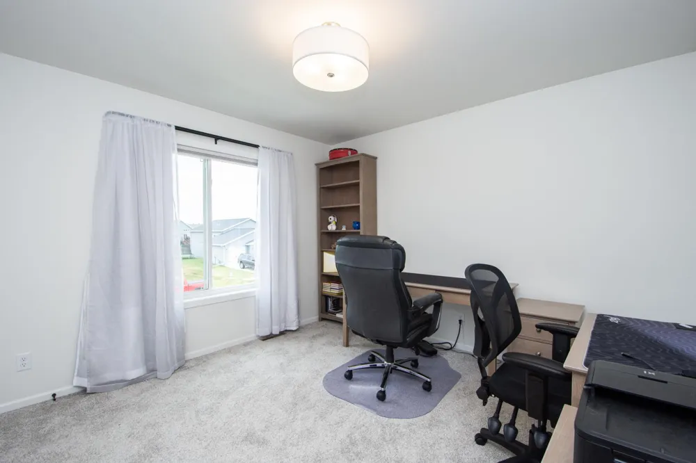4871 Hampton Circle S Moorhead, MN 56560