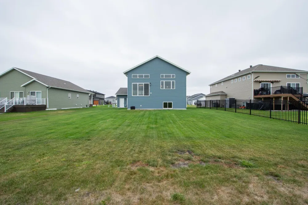4871 Hampton Circle S Moorhead, MN 56560
