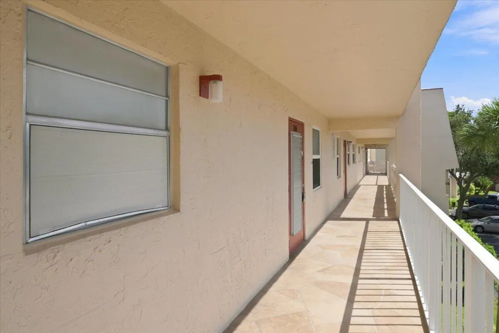 1050 COUNTRY CLUB DRIVE #306 Margate, FL 33063