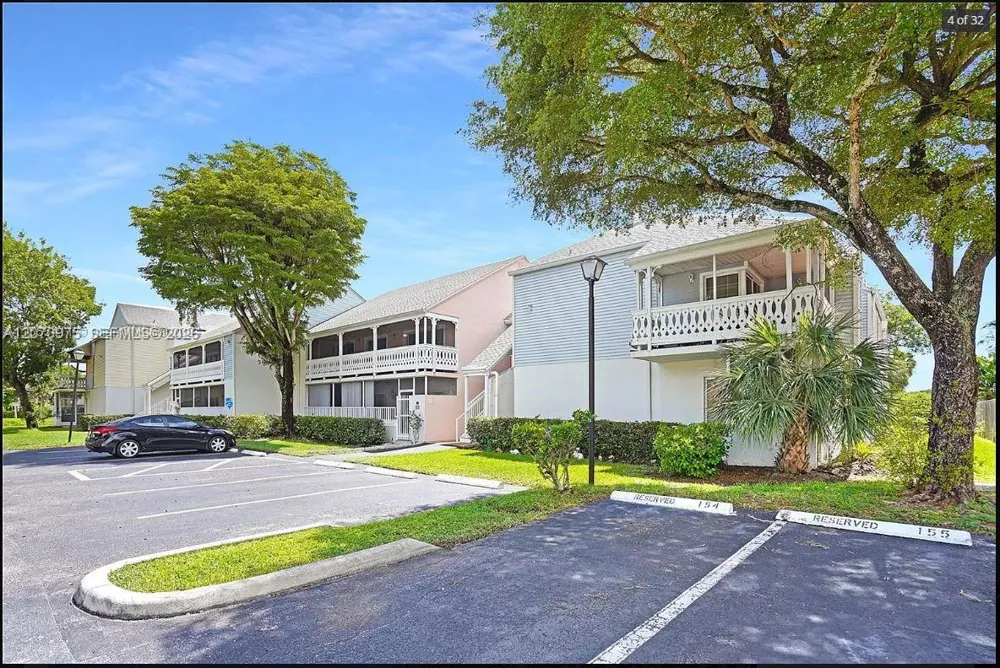 10521 Mahogany Key Cir #207 Miami, FL 33196