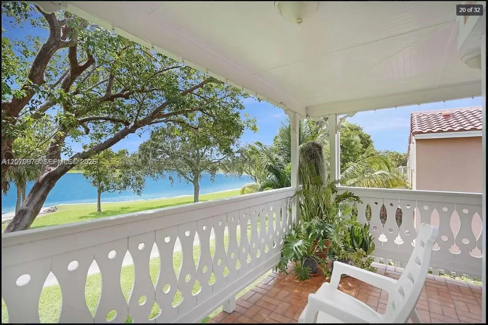 10521 Mahogany Key Cir #207 Miami, FL 33196