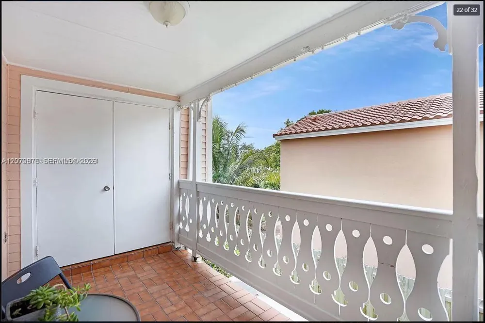 10521 Mahogany Key Cir #207 Miami, FL 33196