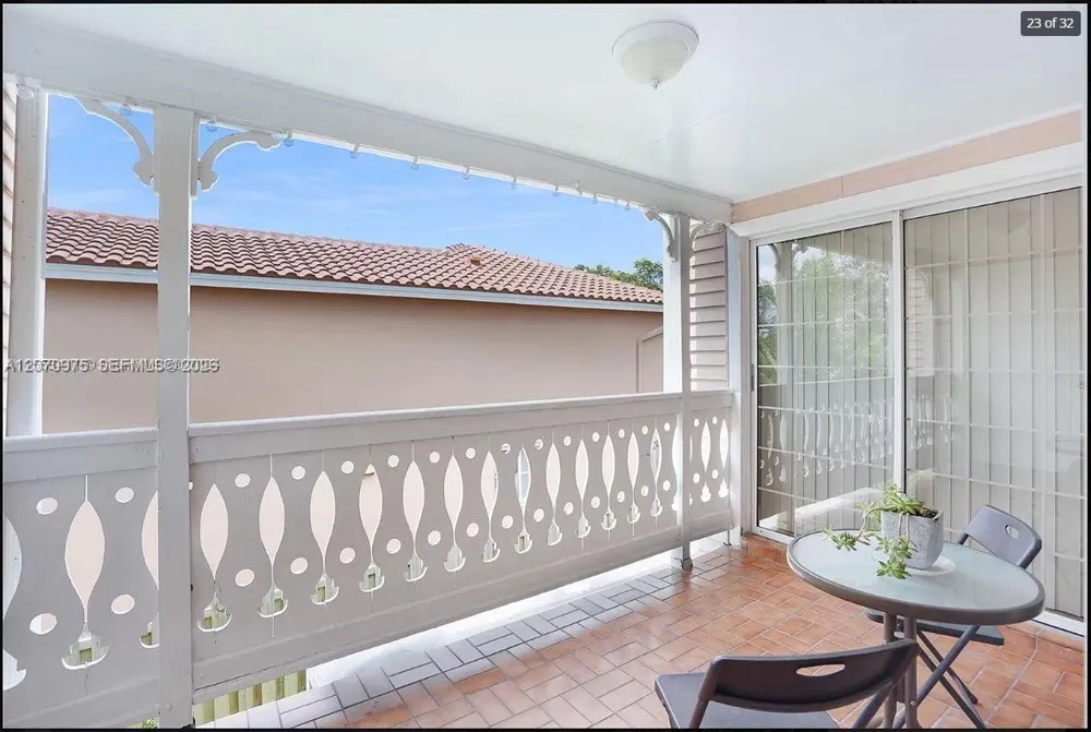 10521 Mahogany Key Cir #207 Miami, FL 33196
