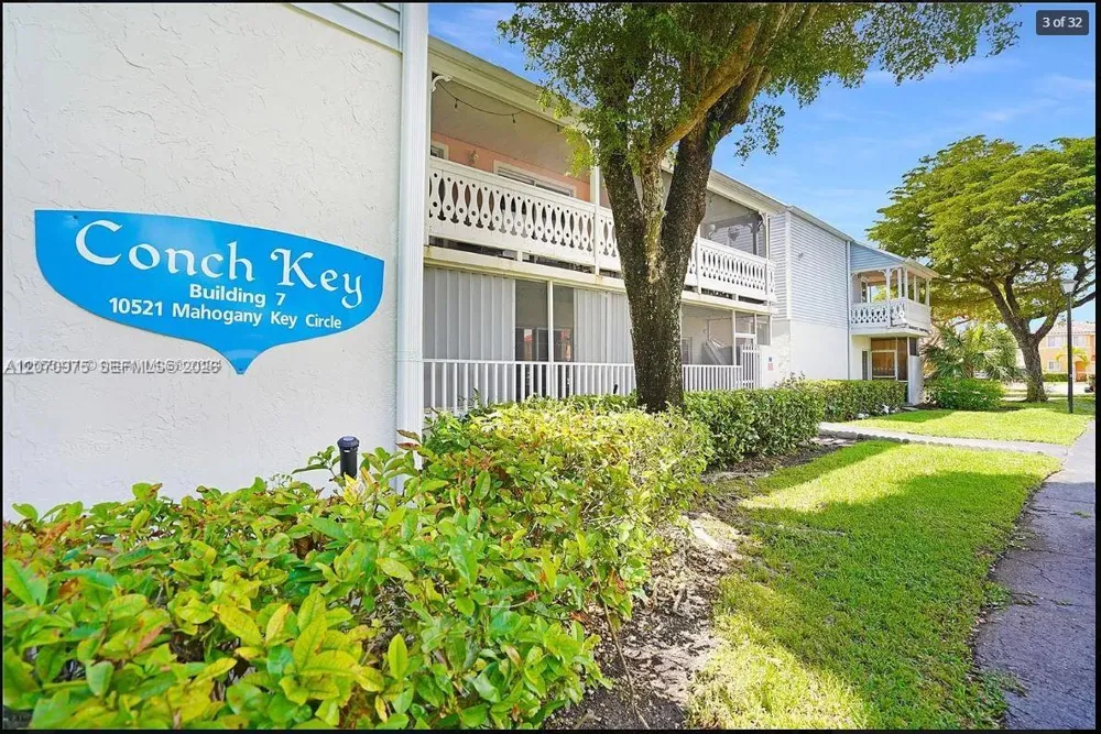 10521 Mahogany Key Cir #207 Miami, FL 33196