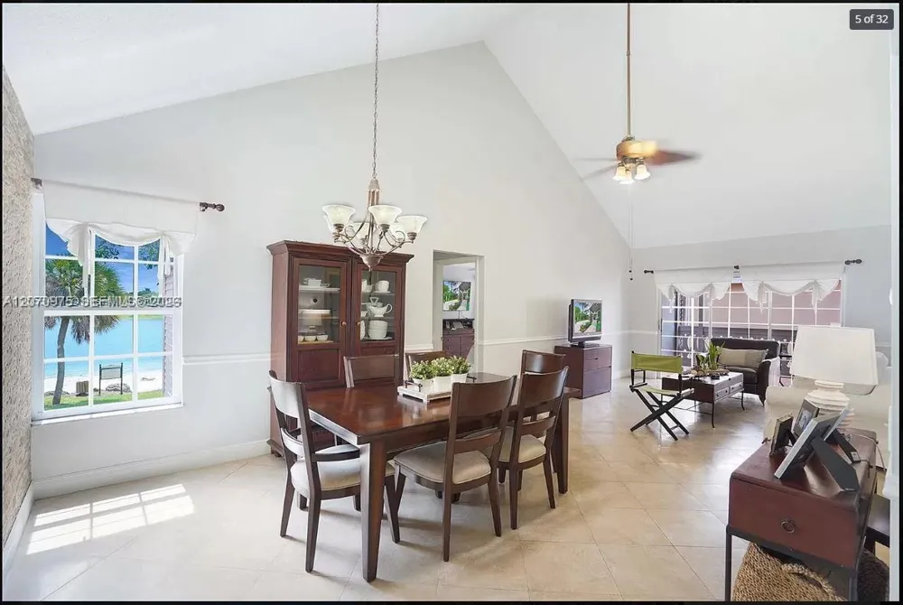 10521 Mahogany Key Cir #207 Miami, FL 33196