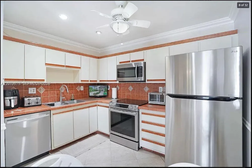 10521 Mahogany Key Cir #207 Miami, FL 33196