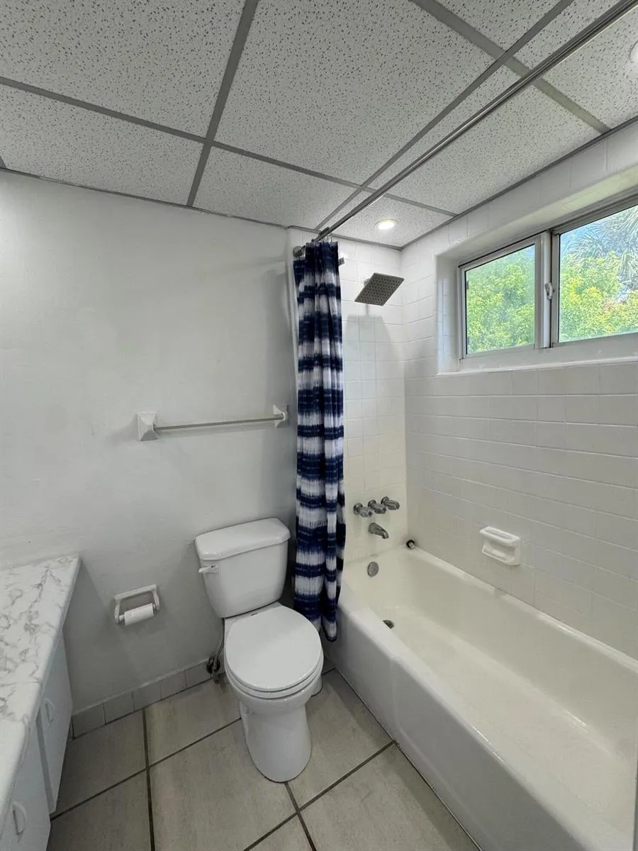 811 SE 16TH STREET #208 Fort Lauderdale, FL 33316