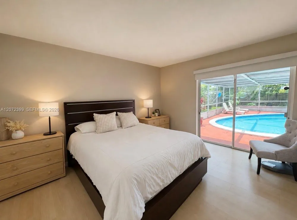 1812 45th Ave Hollywood, FL 33021