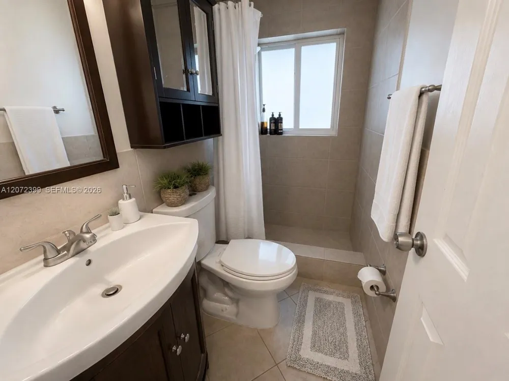 1812 45th Ave Hollywood, FL 33021