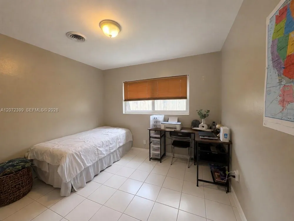 1812 45th Ave Hollywood, FL 33021