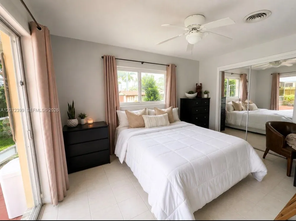 1812 45th Ave Hollywood, FL 33021