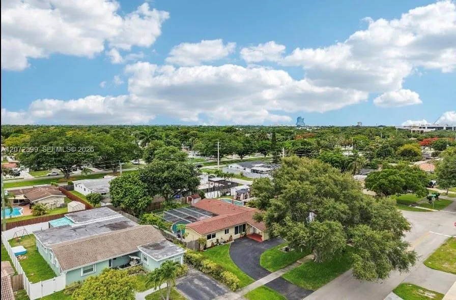 1812 45th Ave Hollywood, FL 33021