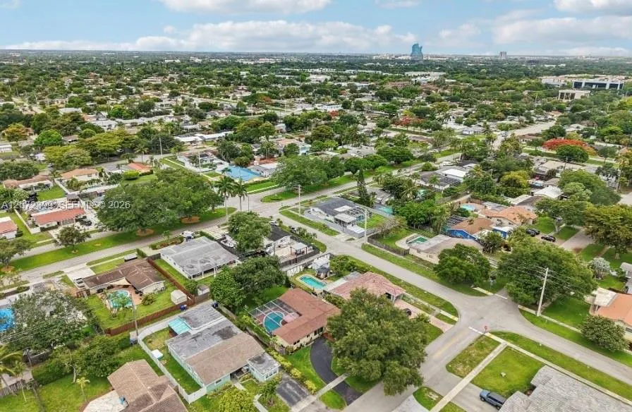 1812 45th Ave Hollywood, FL 33021