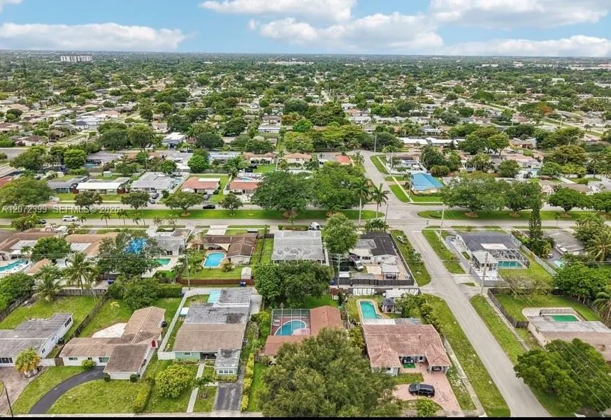 1812 45th Ave Hollywood, FL 33021