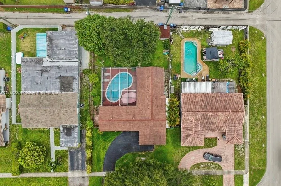 1812 45th Ave Hollywood, FL 33021