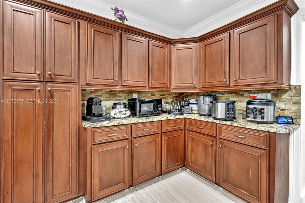 340 W 55th St Hialeah, FL 33012