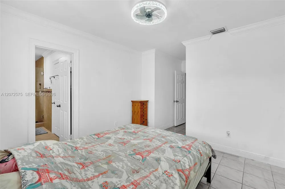 340 W 55th St Hialeah, FL 33012