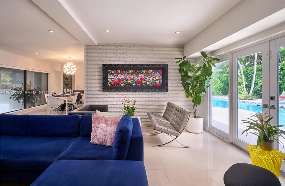 2155 NE 191st Dr North Miami Beach, FL 33179