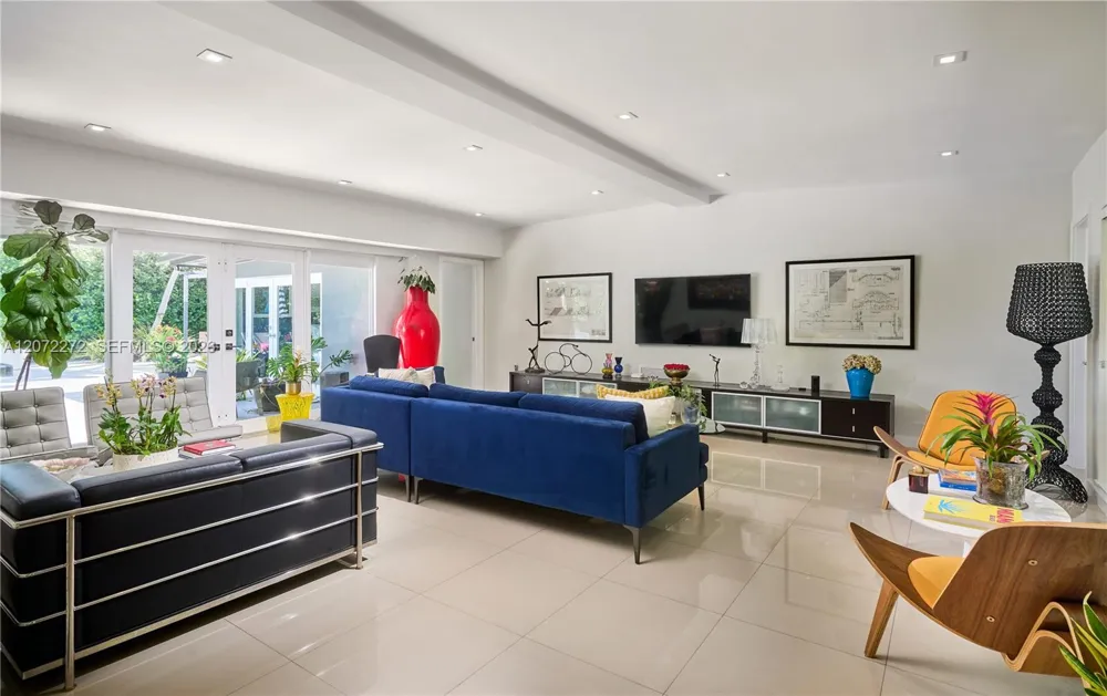 2155 NE 191st Dr North Miami Beach, FL 33179