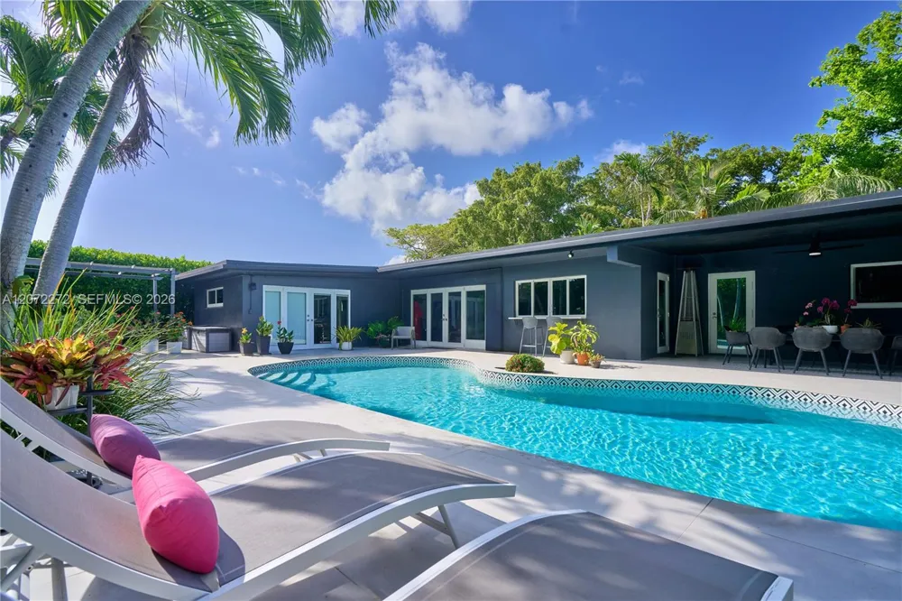 2155 NE 191st Dr North Miami Beach, FL 33179