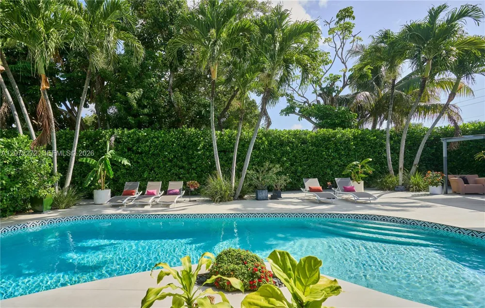 2155 NE 191st Dr North Miami Beach, FL 33179
